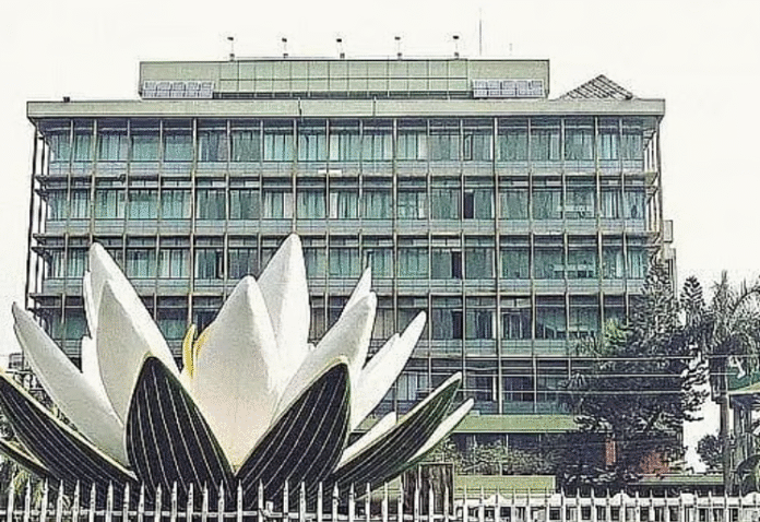 বাংলাদেশ ব্যাংক আর বিএসইসির শীর্ষ ব্যক্তিরাও ব্যাংকের এমডি হতে পারবেন