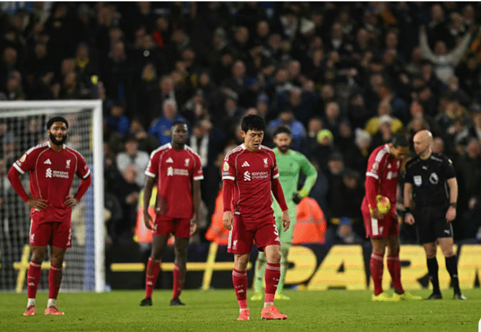 সালাহর বিদ্রোহ, স্লট আউট স্লোগান আর মাঠের দুর্দশা—যেভাবে ভেঙে পড়েছে লিভারপুল